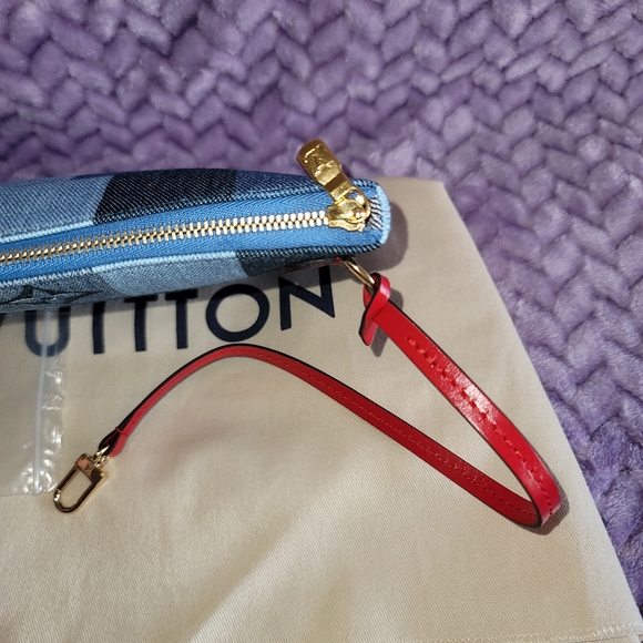Louis Vuitton Patchwork Denim Wristlet Pouch Giant Monogram Pochette - Picture 7 of 13